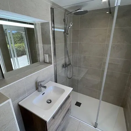 דירה Sea View With Large Terrace 5-min Walk To The *