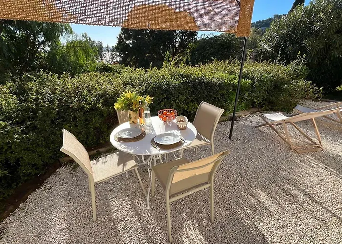 Sea View With Large Terrace 5-min Walk To The * Le Lavandou